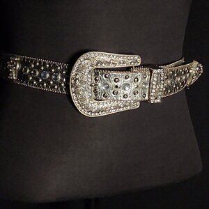 80/90's (M) HEAVY-in-weight (6lb+) metallic bling (cross & gems) 4"w belt buckle